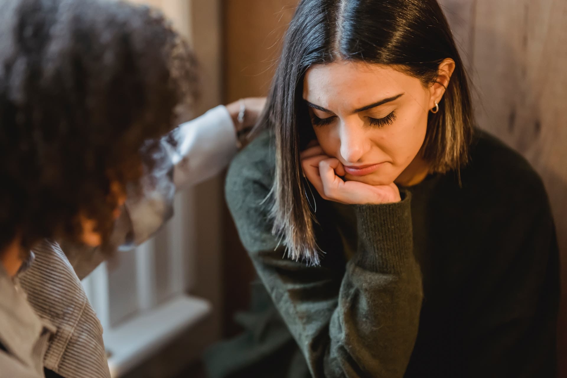 sad women talking addiction to smoking fentanyl